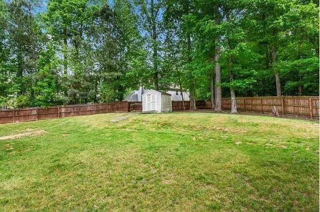 5 bed, 2753 sqft, $3,000 — Photo 4