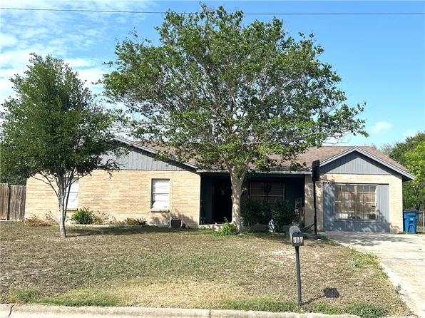 307 Bullard St, Odem, TX 78370