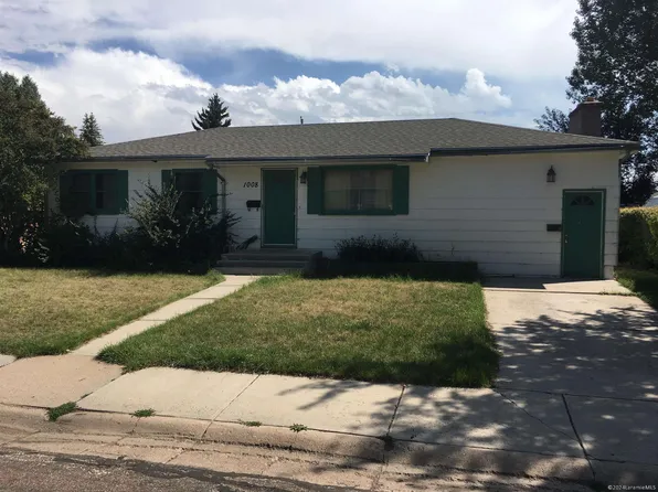 1008 E Mitchell St, Laramie, WY 82072