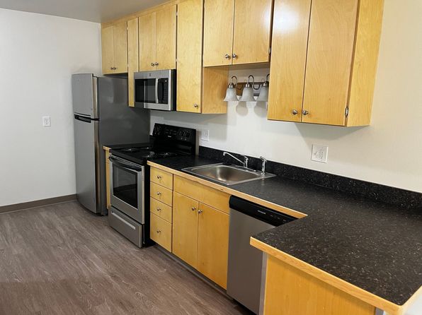 905 E Swallow Rd APT 3
