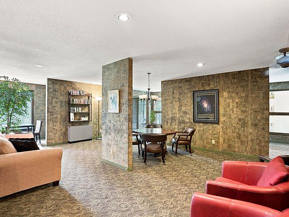 4th image of 2495 Canabury Dr #230