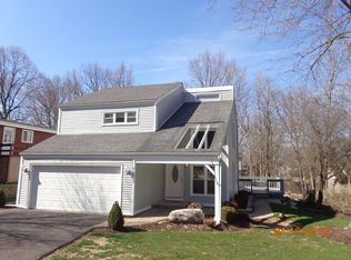 716 Nordic Ct, Batavia, IL