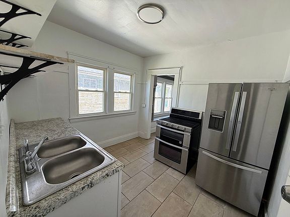 5th image of 12521-12523 Locke Ave