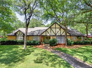709 Oakmont Ln N, Fort Worth, TX 76112