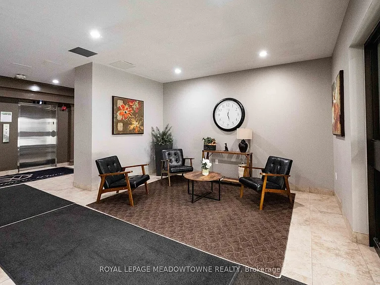 55 Yarmouth St #302 — Photo 4