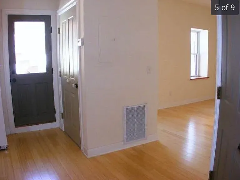 462 Main St #2 — Photo 6