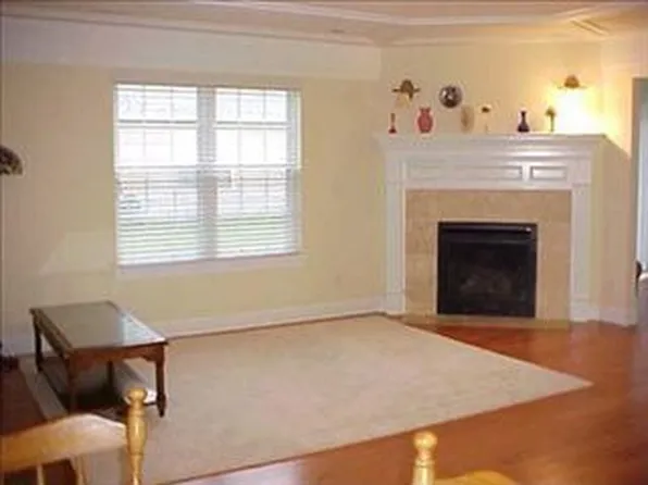 736 Rivers Edge Ln #68, Painesville, OH 44077