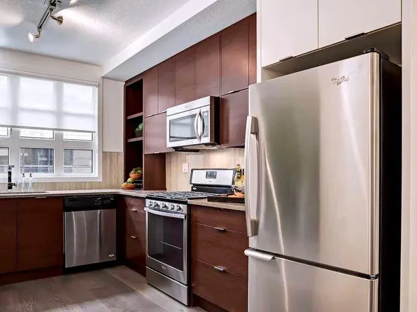 1719 S 9a St SW #121, Calgary, AB T2T 6S3