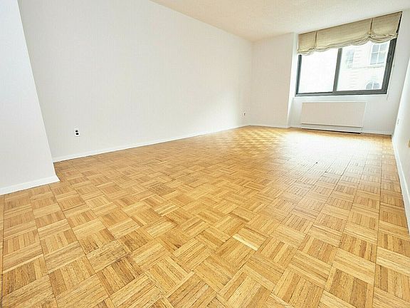 3rd image of 376 Broadway APT 4C