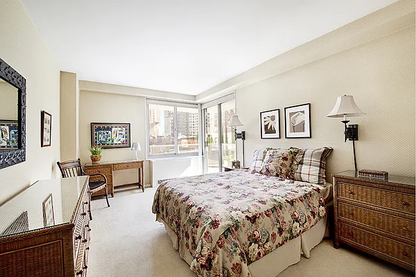 Sold by Stribling | media 14