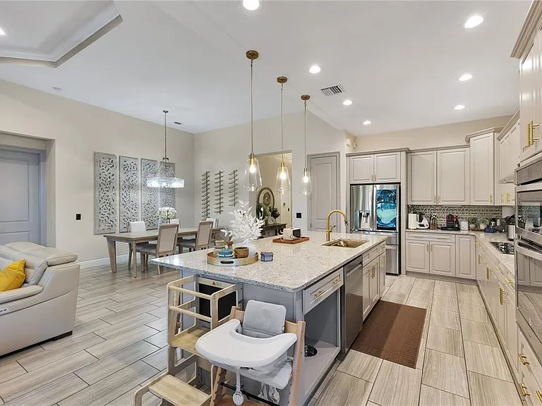10720 Gawsworth Point — Photo 3