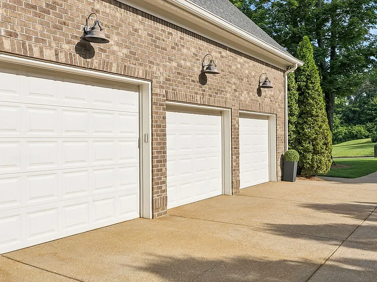 8231 Glover Dr — Photo 77