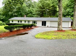 18 W Stearns Ave, Hooksett, NH 03106