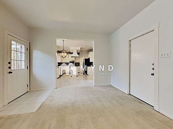 5th image of 1107 Loch Briar Ct