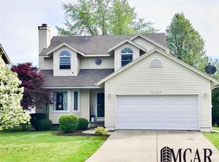 8323 Summerfield Rd, Lambertville, MI 48144