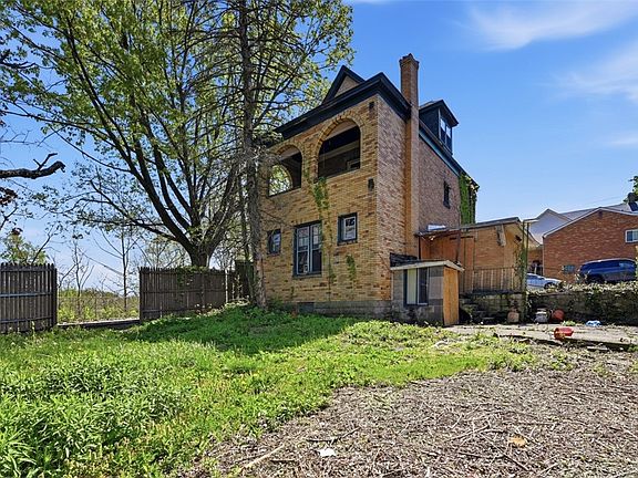 3rd image of 3225 Allendale St
