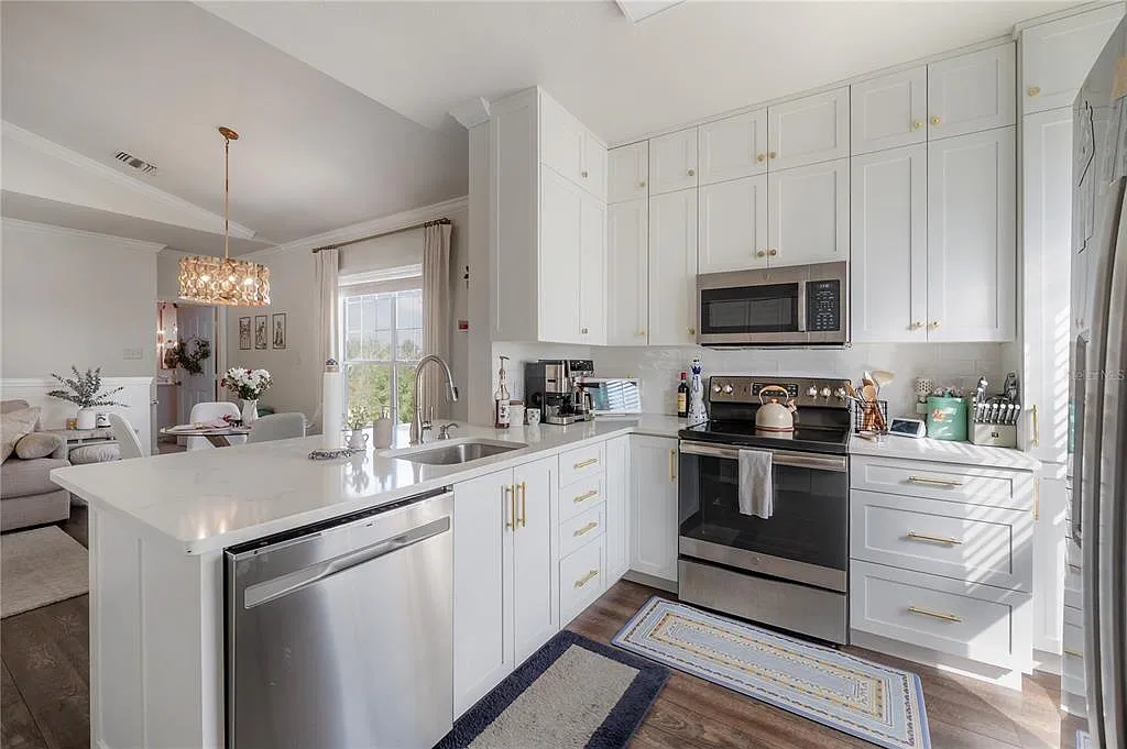1 bed, 1.0 bath, 903 sqft, $2,500 — Photo 3