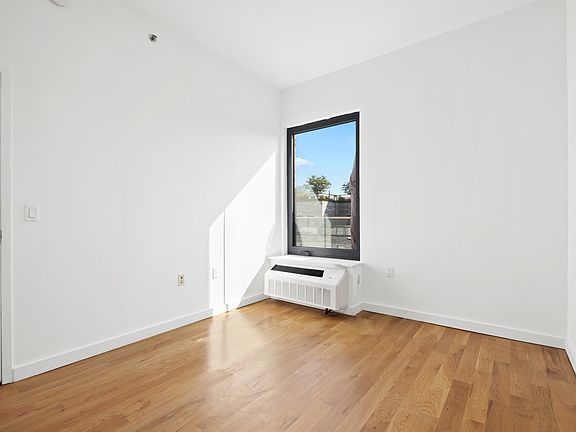 5th image of 123 Hope St APT 7J