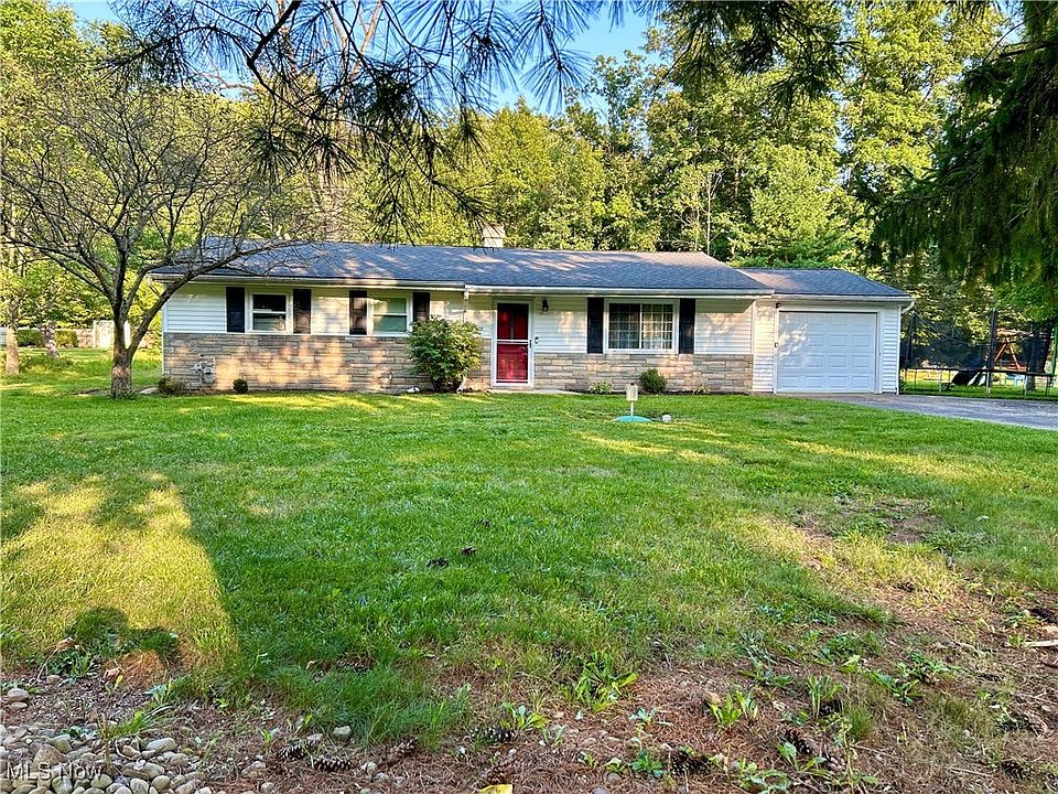 1st image of 13071 Marilyn Dr