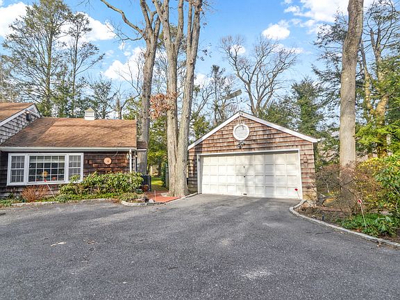 2nd image of 22 Ormond Park Rd #1