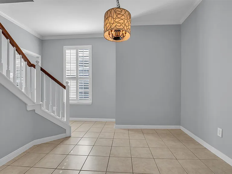 1417 W Webster St — Photo 14