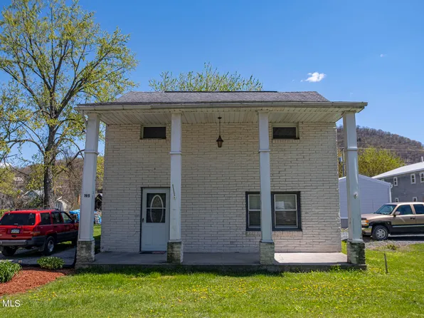 195 Back St, East Freedom, PA 16637