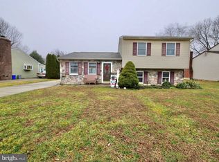 7 Vinsmith Ave, Aston, PA 19014