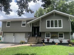 36 Knox Pl, Paramus, NJ 07652