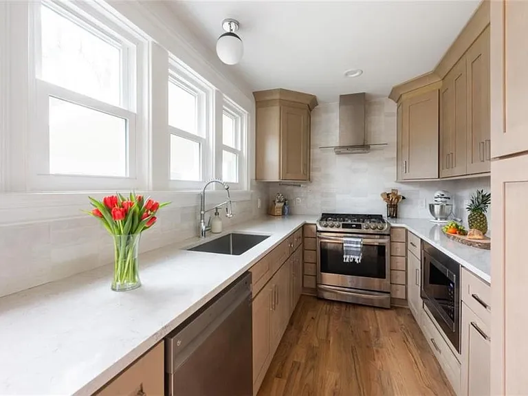 467 Stovall St SE — Photo 18