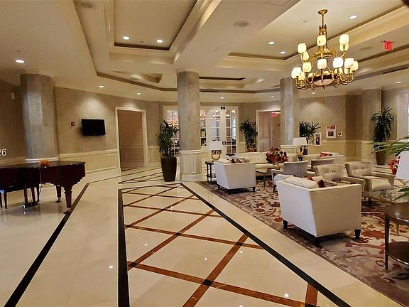4th image of 16102 Emerald Estates Dr APT 428