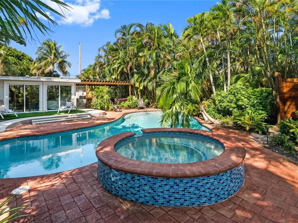 1432 NE 24th St, Wilton Manors, FL 33305