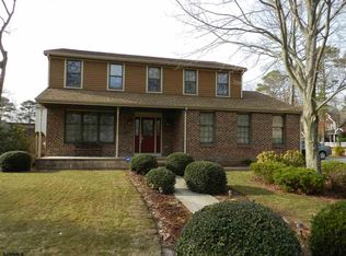 711 Iroquois Ave, Absecon, NJ 08201