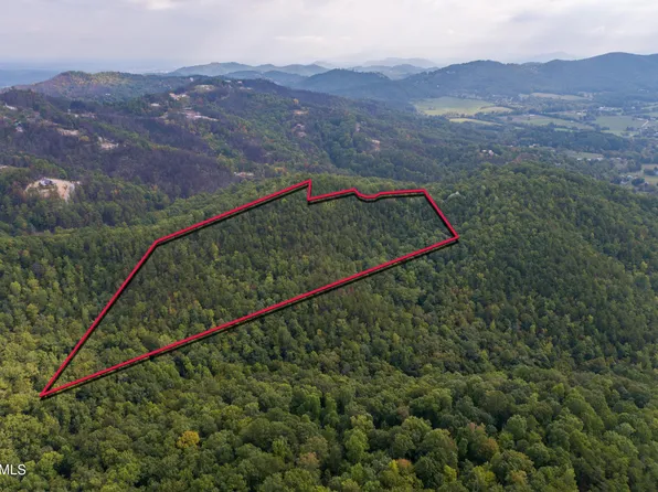 1840 Natures Ln, Sevierville, TN 37862