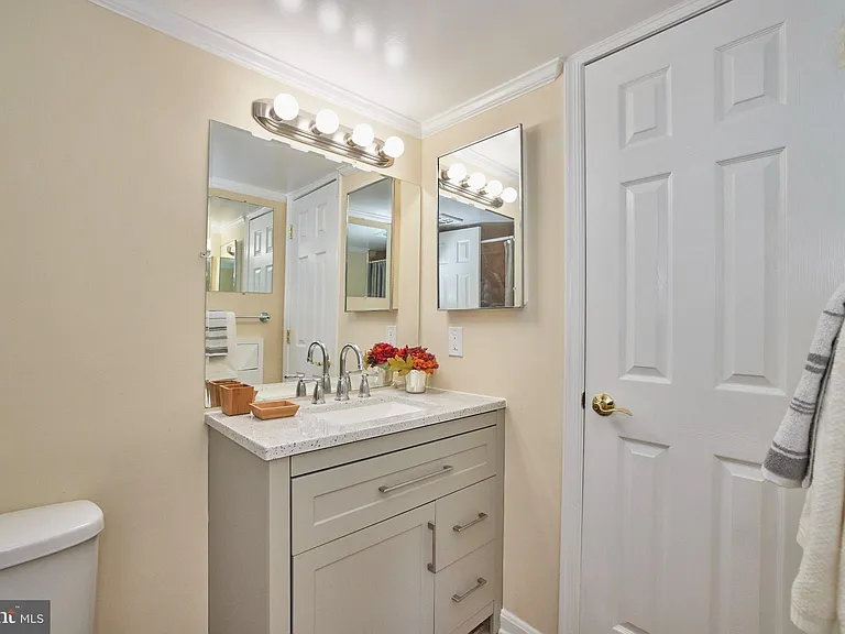 4242 E West Hwy #308 — Photo 27