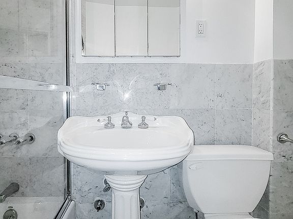 5th image of 338 E 83rd St APT 2C