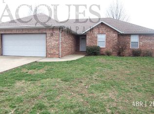 769 S Pinehurst St, Nixa, MO 65714