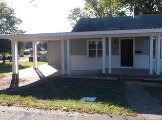 40 N Cleveland St, Bloomfield, IN 47424