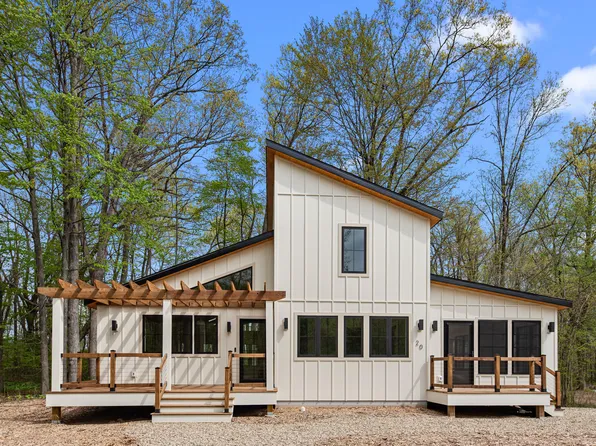 20 Walden Way, New Buffalo, MI 49117