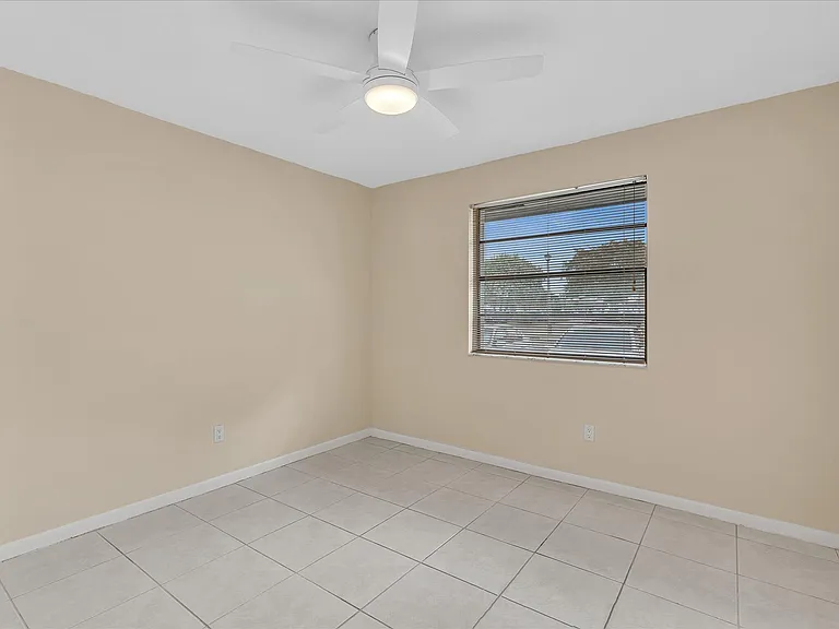 299 NW 36th Ave — Photo 39