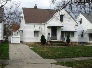 870 Quarry Dr, Cleveland Heights, OH