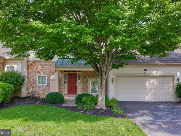 656 Crestgate Pl, Millersville, PA 17551
