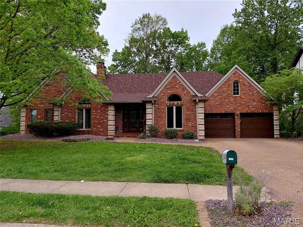 1005 Timberlake Dr, Edwardsville, IL 62025