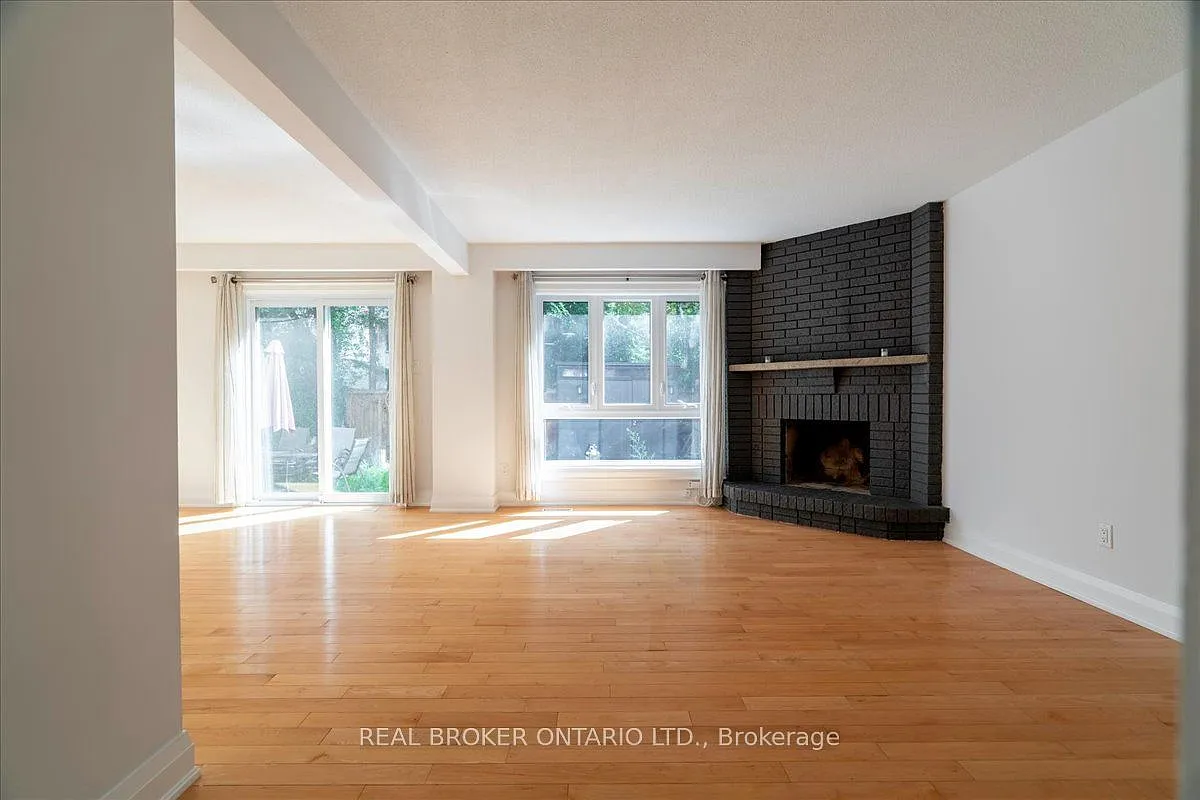 5 bed, $3,300 — Photo 3