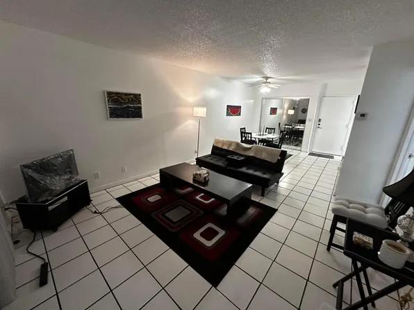 3105 Oakland Shores Drive #J207, Oakland Park, FL 33309