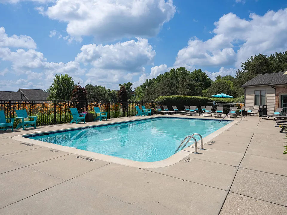 Pine Ridge Apartments