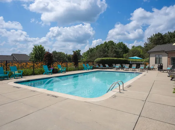 Pine Ridge Apartments, 2800 Overlook Dr #2770-15, Rochester, MI 48307