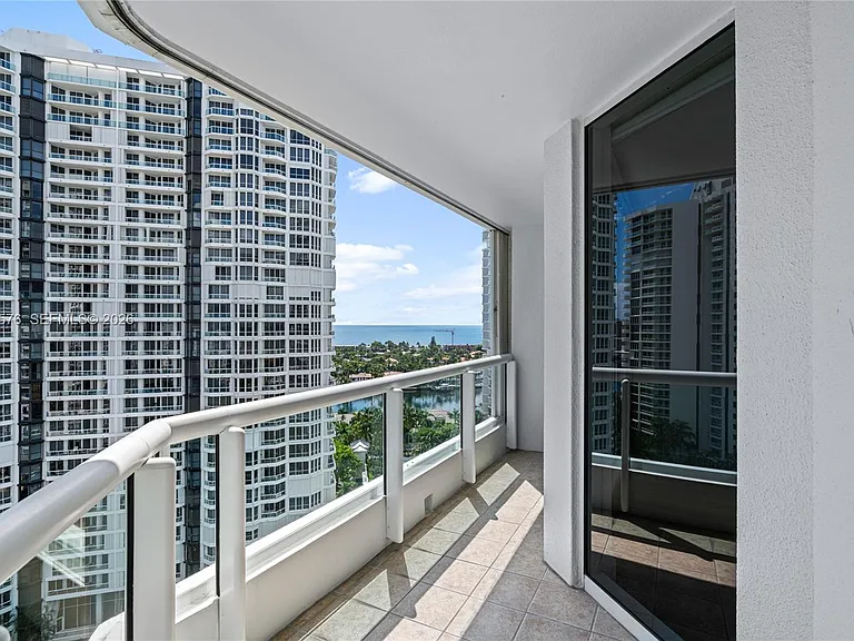 21055 Yacht Club Dr #1903 — Photo 34