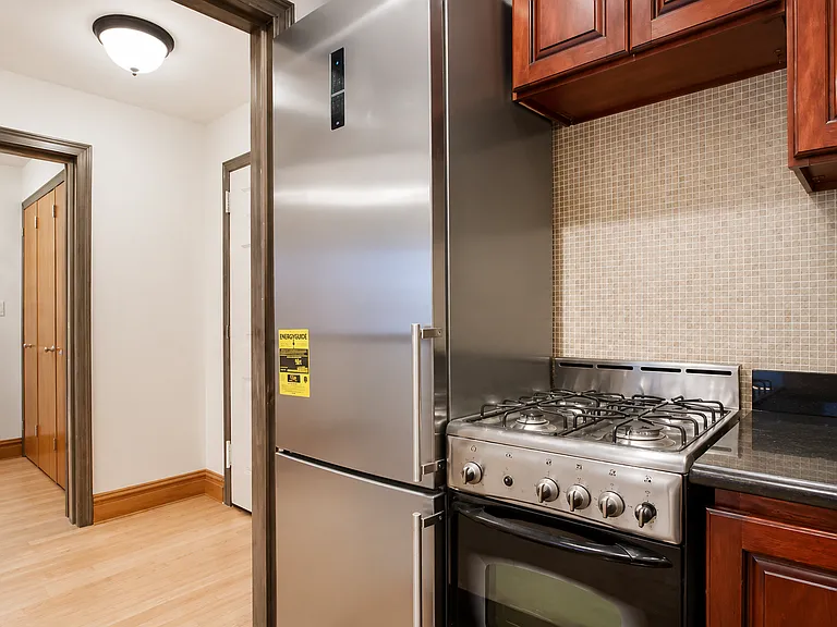 145 W 58th St #10E — Photo 7