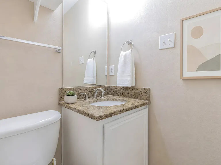 1070 Mellanie Ln — Photo 18