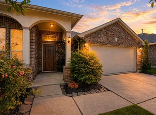 2211 Oak Rise Dr, Conroe, TX 77304